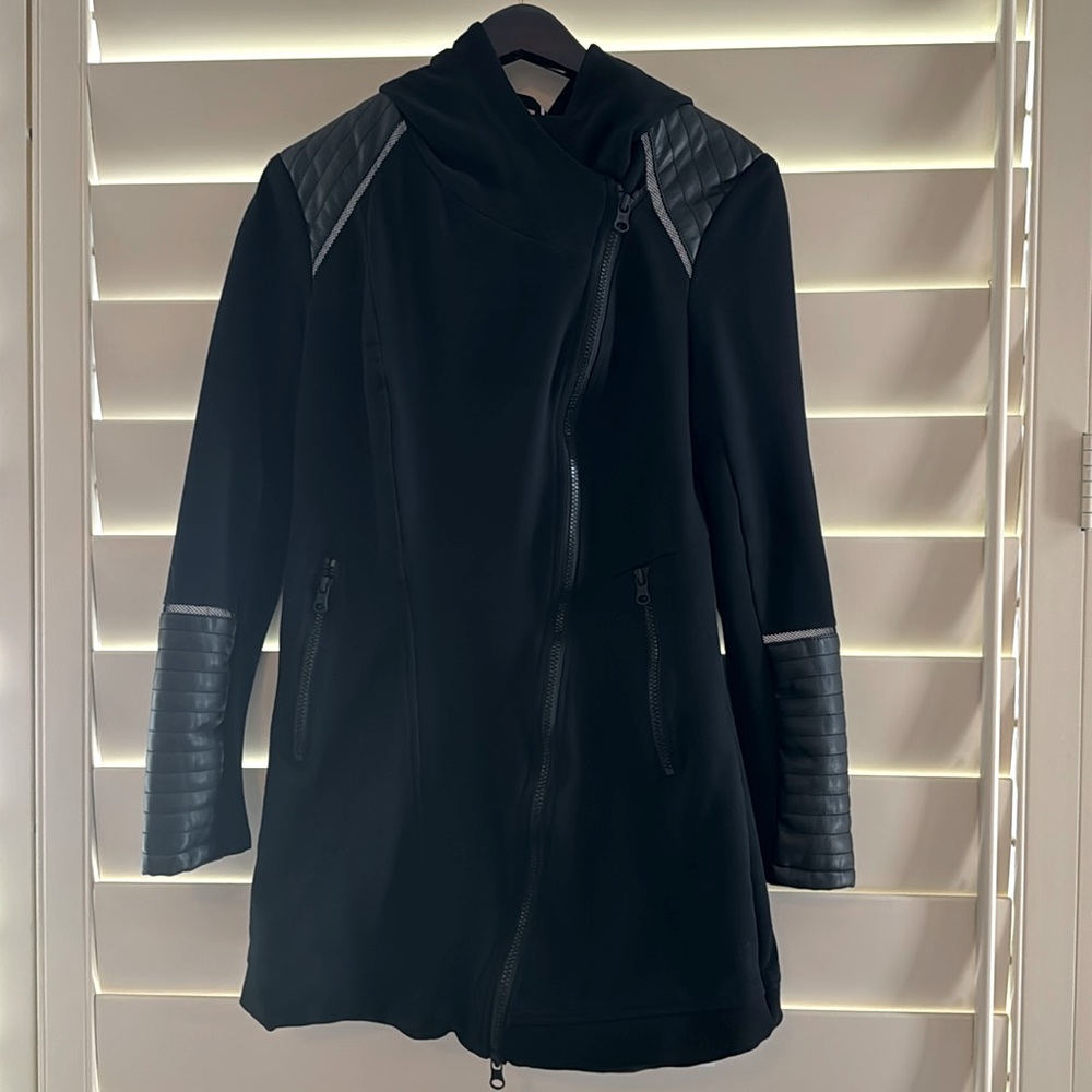 BLANC NOIR TRAVELER JACKET, excellent condition.